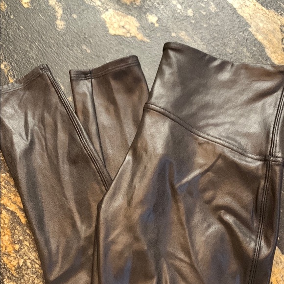 Spanx Black Faux Leather Leggings NWT Large - Picture 8 of 8